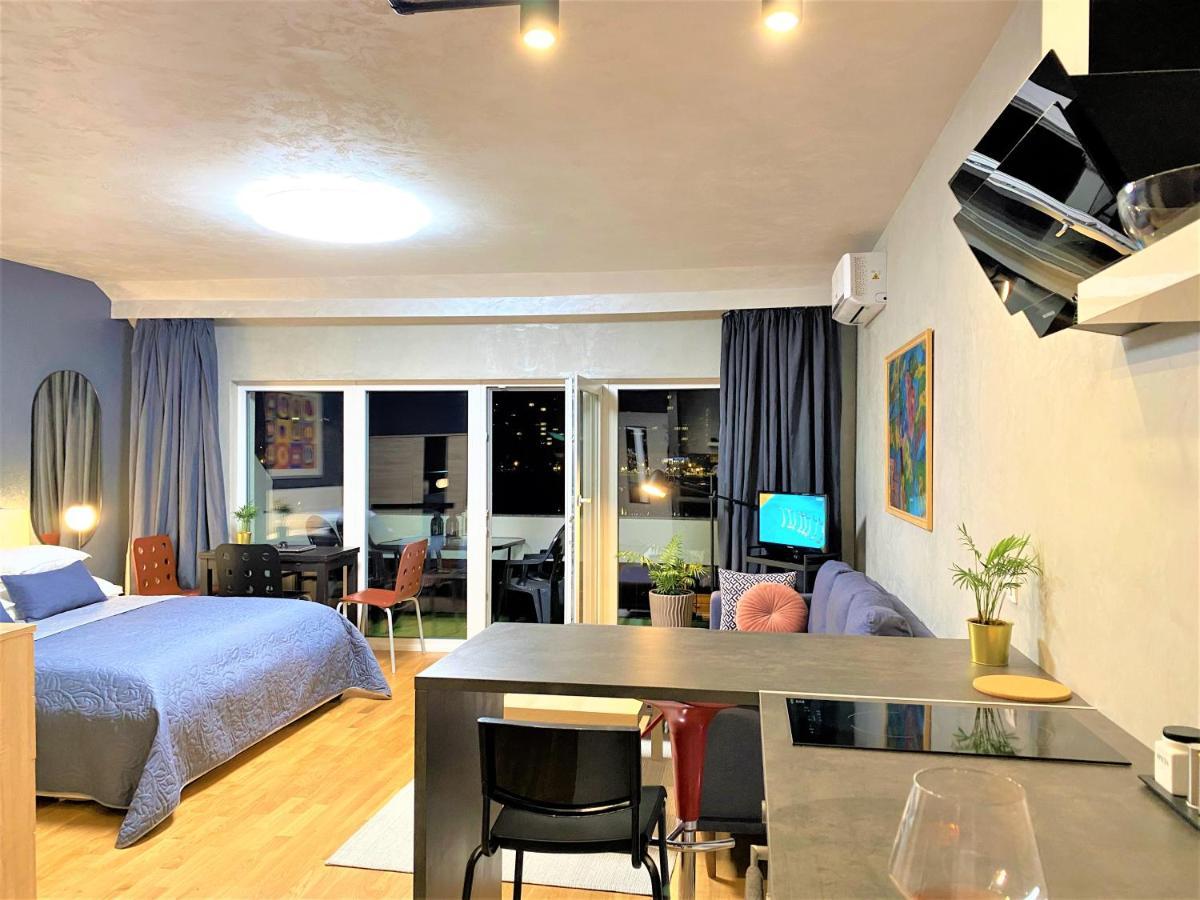 Danube View Artapartment With Balcony Apartamento